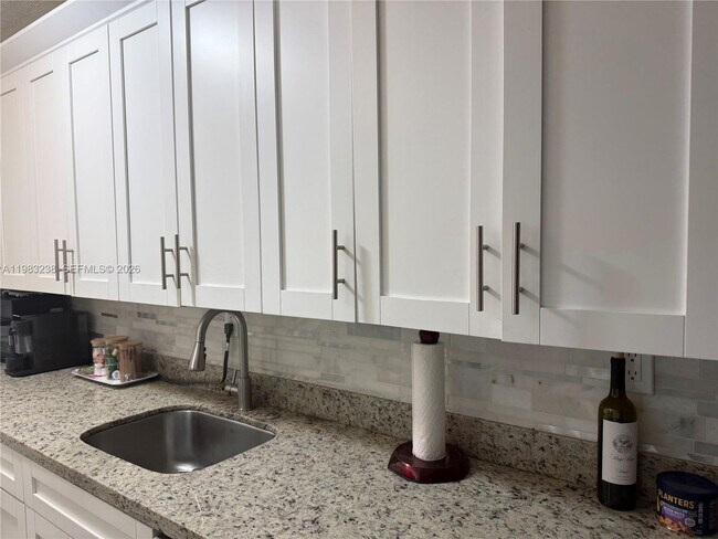 Photo - 5033 NW 7th St Unidad 312