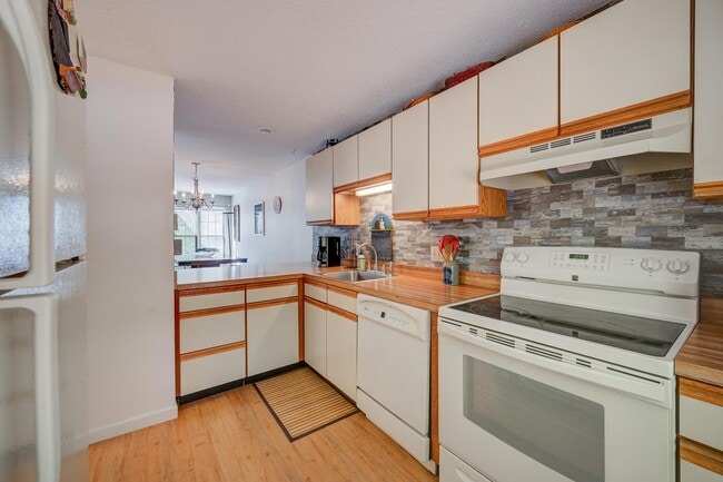 Photo - 64 Wildflower Trail Unit 18