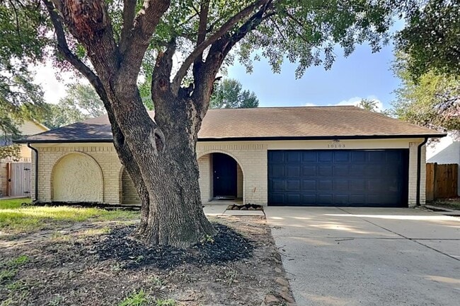 Building Photo - 10103 Golden Meadow Dr Rental