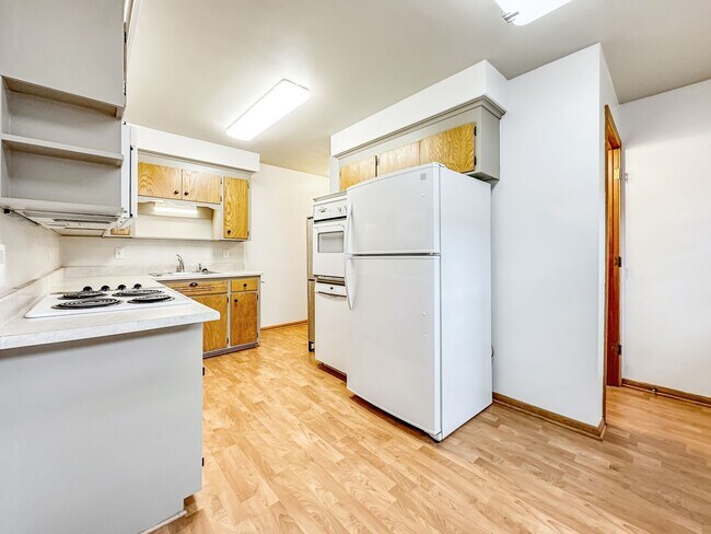 Photo - 4541 Bloomington Ave