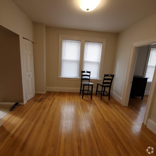 Building Photo - 121 Wyoming Ave Unit Apt 1