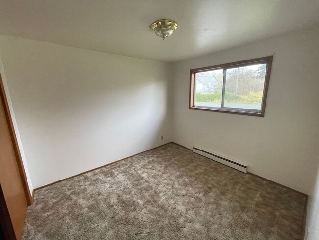 Photo - Moore (1371 SE 9th Ave &amp; 1370 SE 10th Ct.) Unit #202