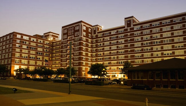 Photo - South Side On Lamar
