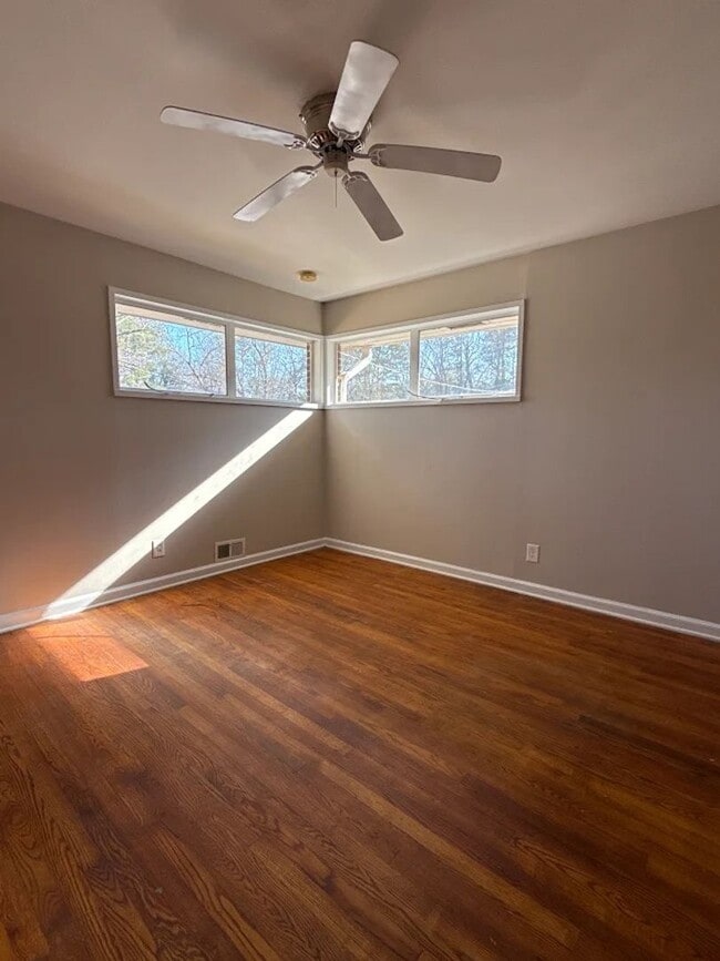 Photo - 3270 Bobolink Dr