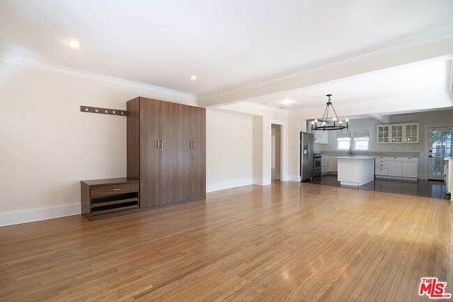 Photo - 720 N Ogden Dr