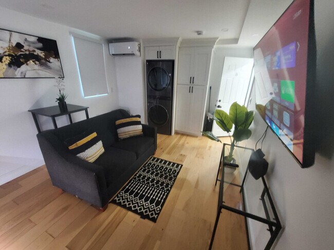 Photo - 919 Atwells Ave Unidad ID1373632P