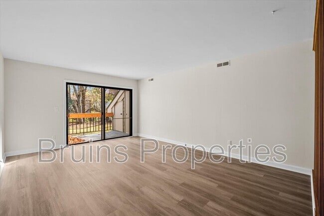 Photo - 1522 Benjamin Pkwy