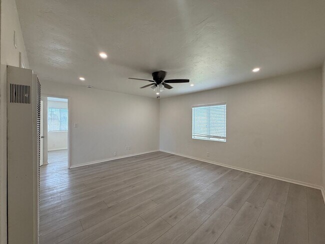 Photo - 2634 Desert St Unit 2632