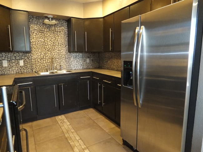 Photo - 837 Oxford Ln Unidad 101