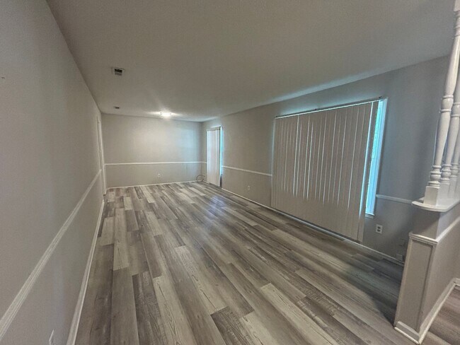2203 Lasabre Ln SE