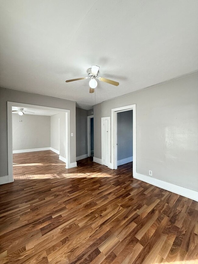 Photo - 1911 Park Ave Unit 4