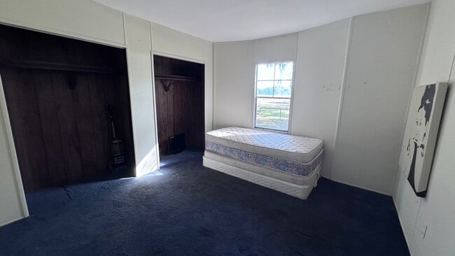 Photo - 17330 NE 60th St