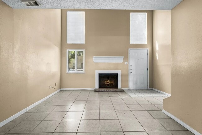 Photo - 2137 Shiveley Cir