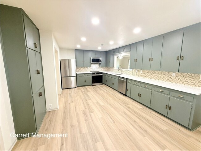 Photo - 502 W Ave A