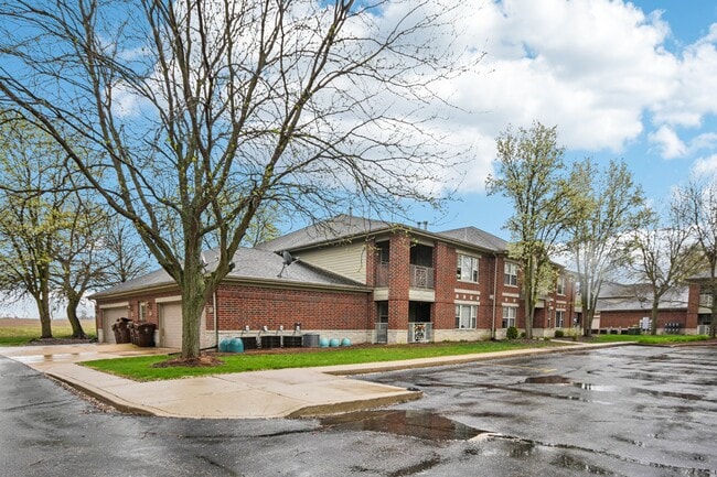 Shared garage - The Enclave