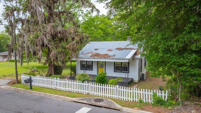 Photo - 1528 Fletcher St