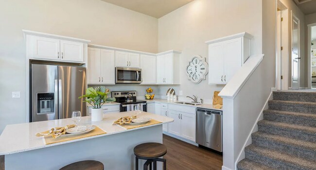 Photo - 869 NE Traverse Dr