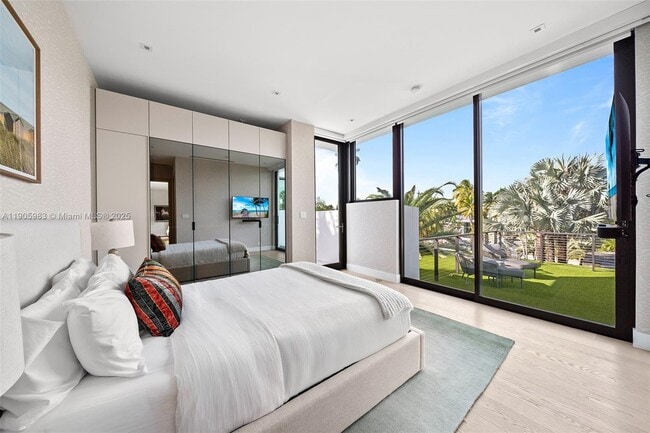 Photo - 4585 Nautilus Dr