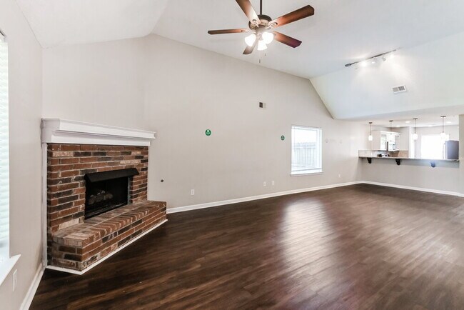 Photo - 277 Gaslight Cove