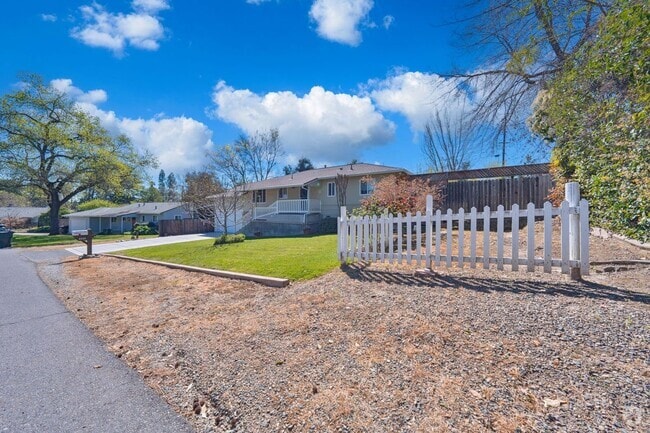 Building Photo - 4445 Montcurve Blvd Rental