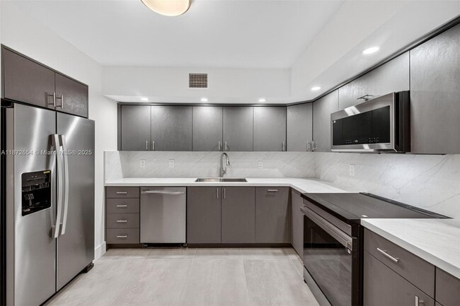 Photo - 2812 N 46th Ave Condo Unit G665