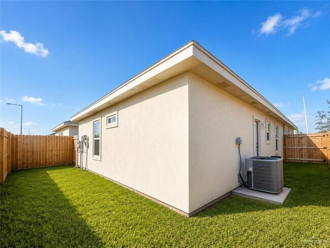 7006 N 56th St Unidad 3