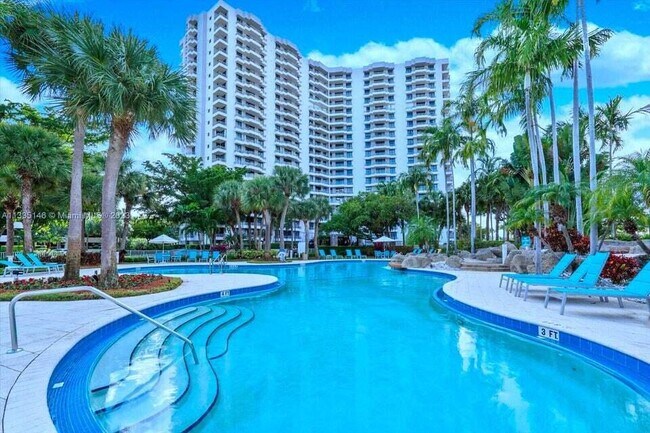 Photo - 3300 NE 192 St