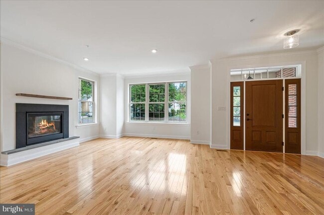 Photo - 268 W Ashland St