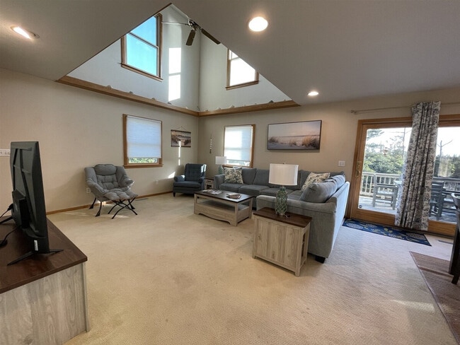 Photo - 50085 Timber Trail Unit ID1255918P