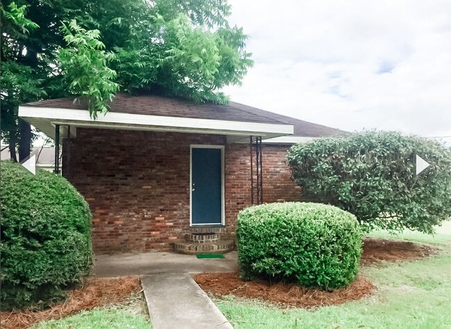Building Photo - Affordable 2 BR home
