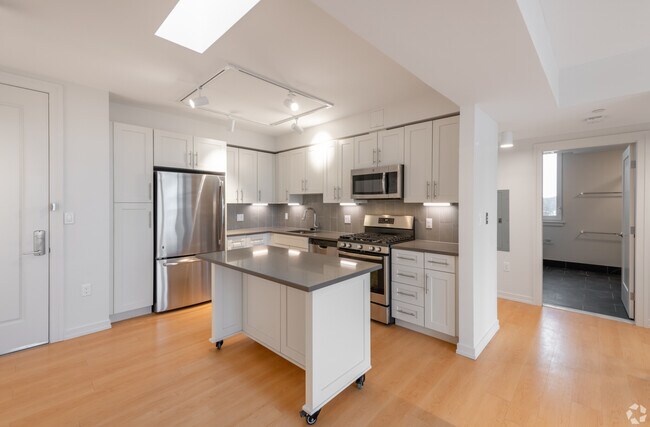 Photo - 77 New St Unit 224