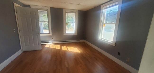 67 Front St Unit 2