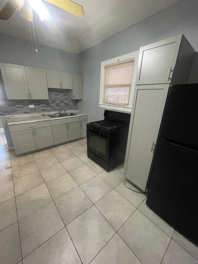 Photo - 8136 S Exchange Ave Unit 2