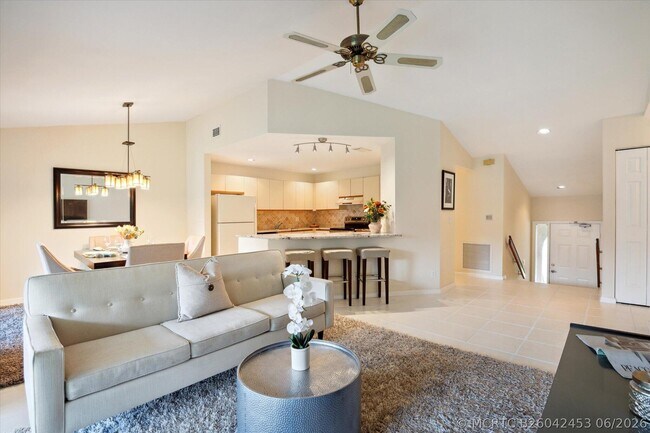 5750 Coach House Cir Unit G