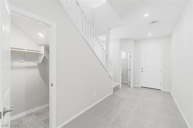 Photo - 5963 Lindenberry Walk St