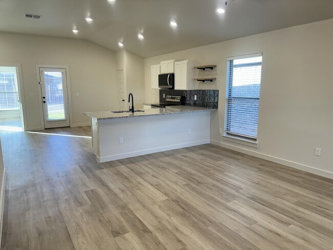 Photo - 2013 Cottonwood Ave