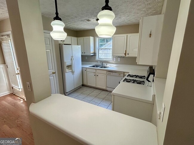 Photo - 1061 Athena Ct