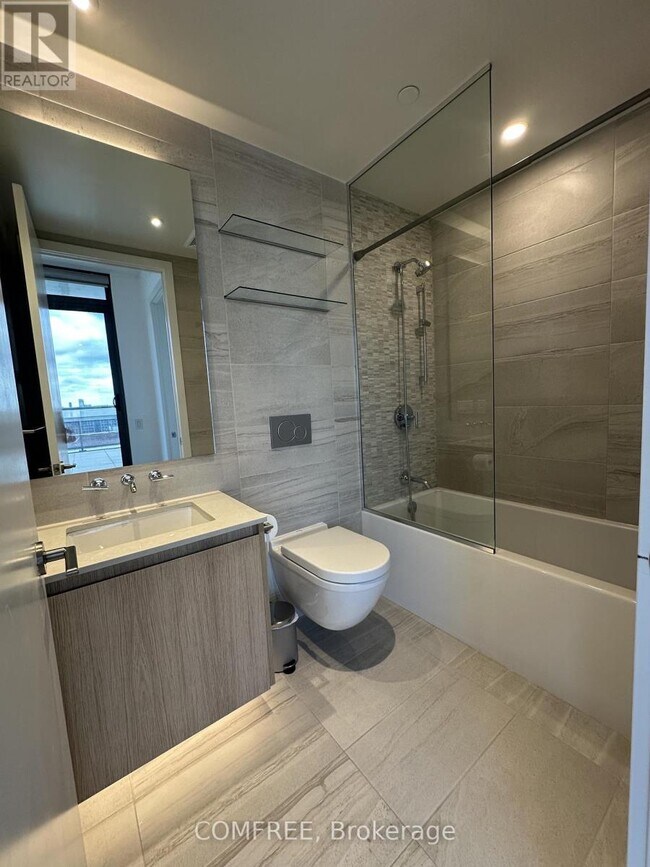 Photo - 81 Wellesley St E Unité 2305