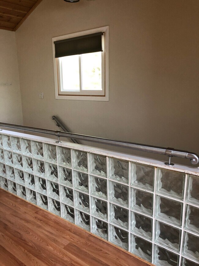 Photo - 311 Racebrook Rd