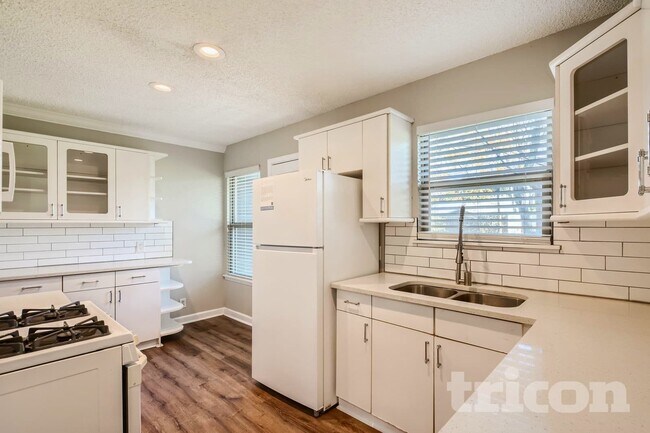 Photo - 10630 Newcombe Dr