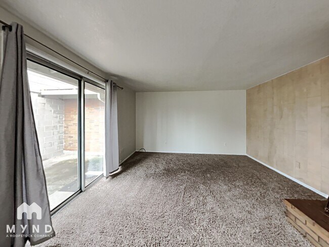 Photo - 705 NE 108th Ave