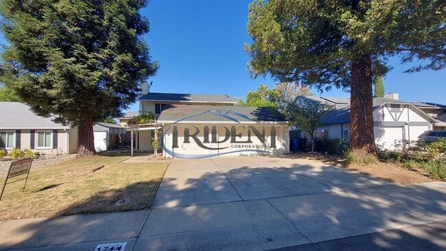 Building Photo - 2 story, 3 bedroom, 2 1/2 bath house