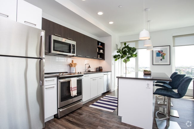 Photo - Lantera at Boston Landing