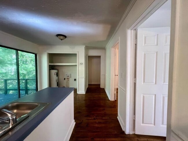 Photo - 202 Lakeview Dr