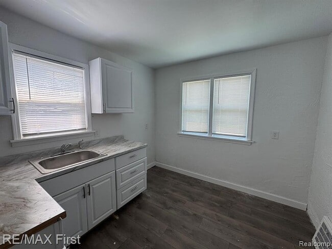 Building Photo - 4019 18th St Rental