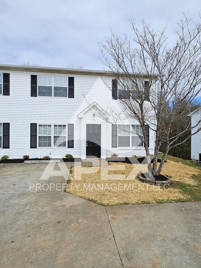 Photo - **MOVE-IN SPECIAL** 1/2 off 1st month! Bea...