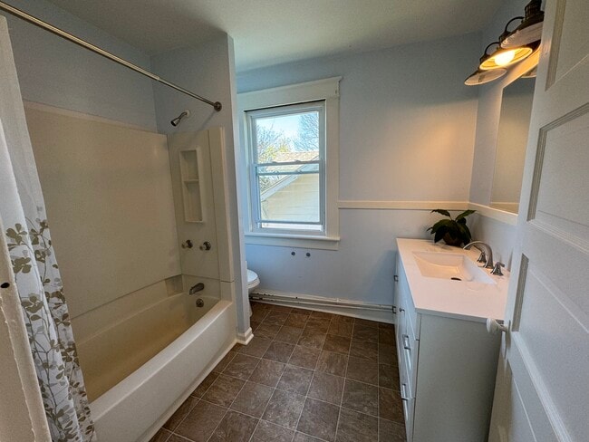 Photo - 107 Westover Blvd Unidad B