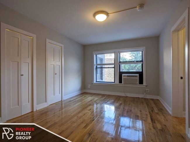 Building Photo - 550 W Arlington Pl Unit 311