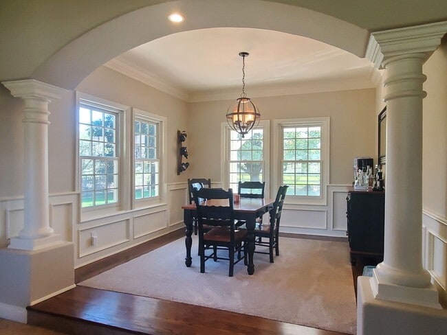 Photo - 1610 Chris Ln