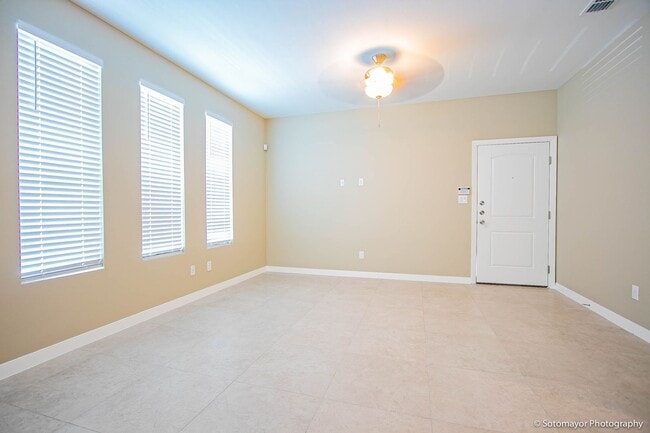 Photo - 3405 Sahara Dr Unit 4